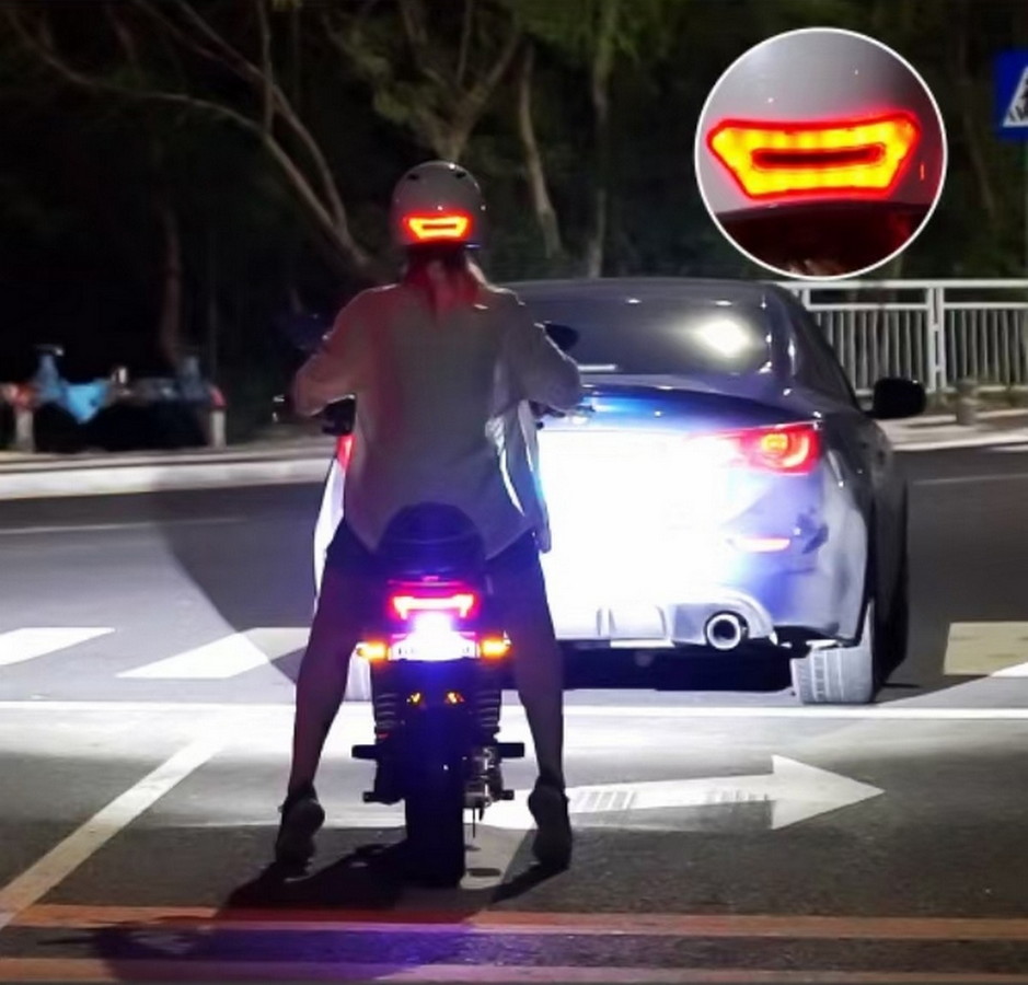 scooter helmet with turn signals and led light
