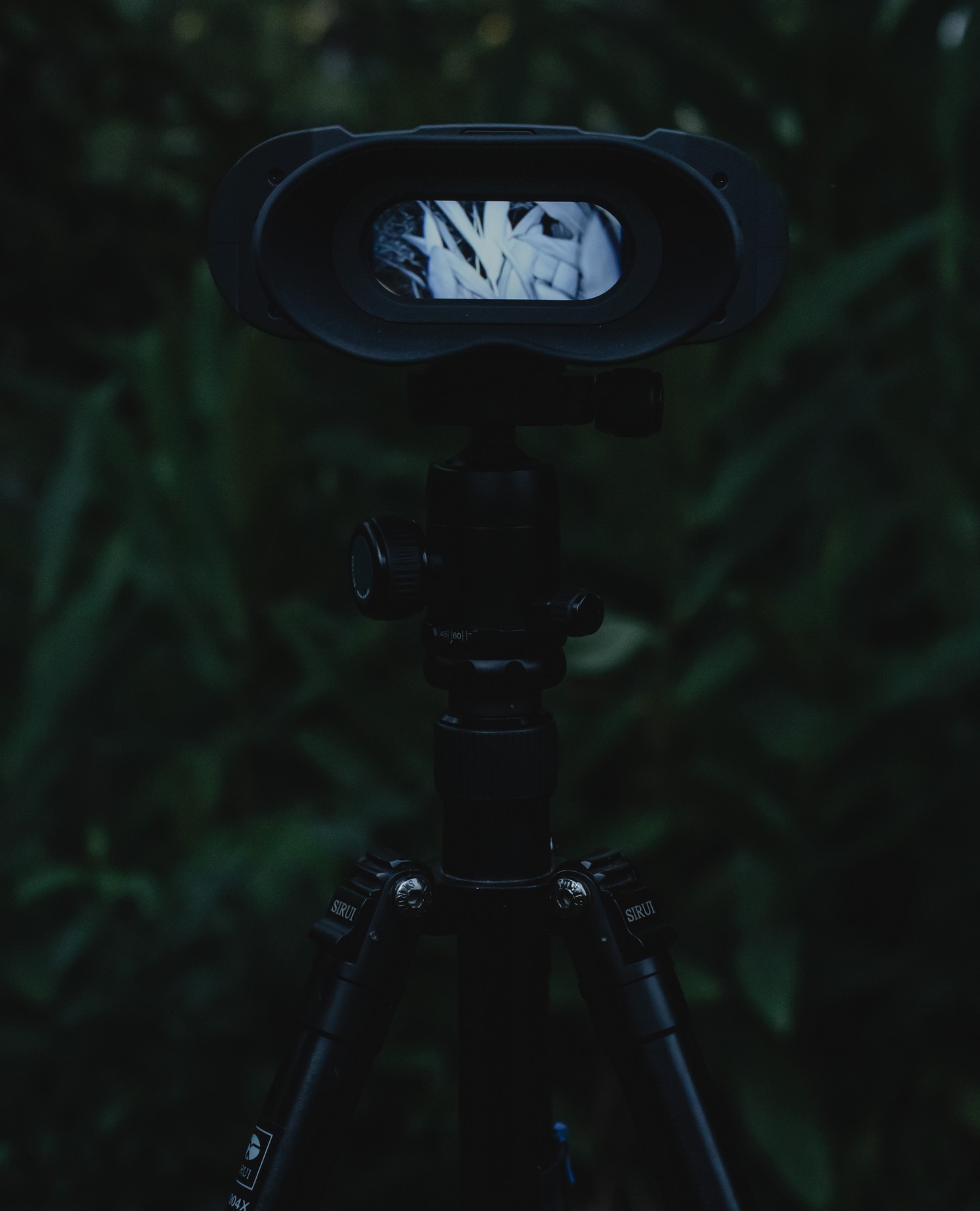 Digital binoculars 200m night/400m day with IR LED